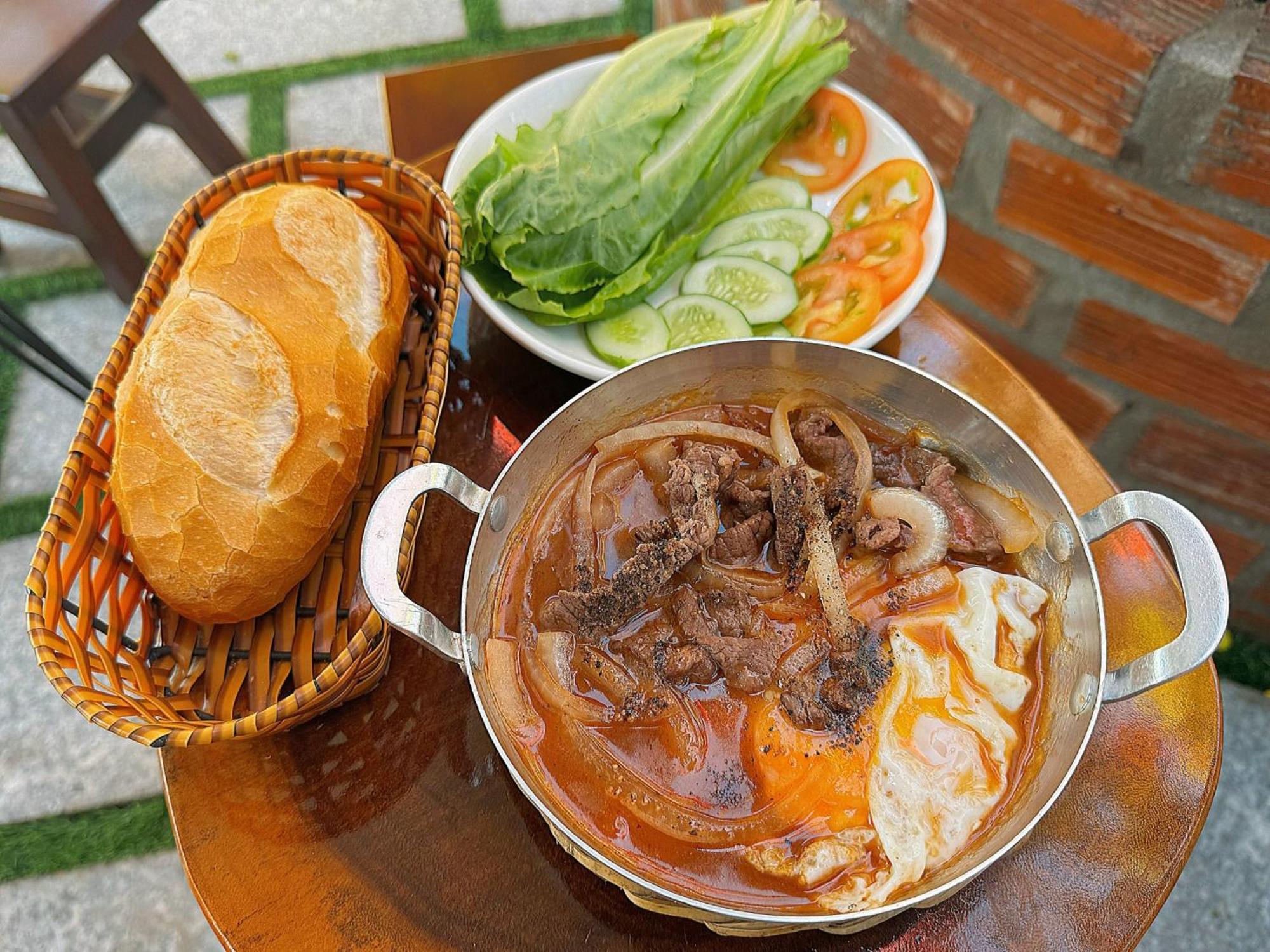 Kara Homestay & Cafe Can Tho Exterior photo